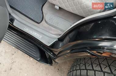 Внедорожник / Кроссовер Lexus LX 2000 в 