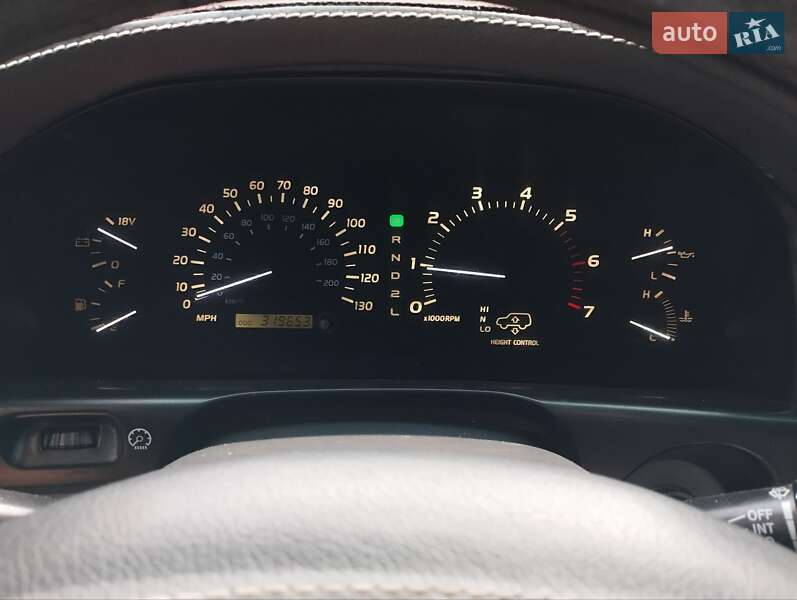 Позашляховик / Кросовер Lexus LX 2000 в Києві