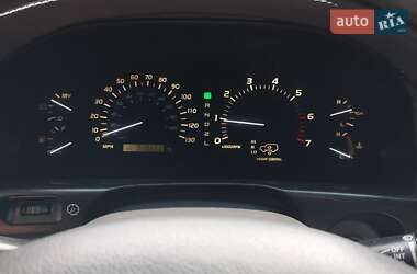 Внедорожник / Кроссовер Lexus LX 2000 в 