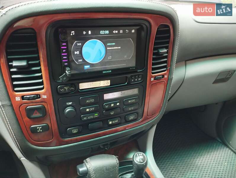 Позашляховик / Кросовер Lexus LX 2000 в Києві