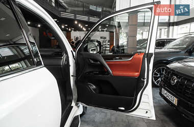 Позашляховик / Кросовер Lexus LX 2020 в 