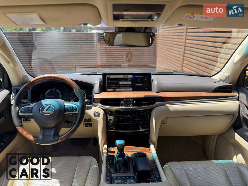 Позашляховик / Кросовер Lexus LX 2017 в Одесі