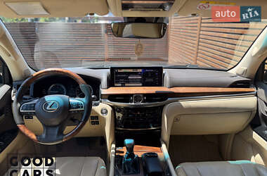 Позашляховик / Кросовер Lexus LX 2017 в 