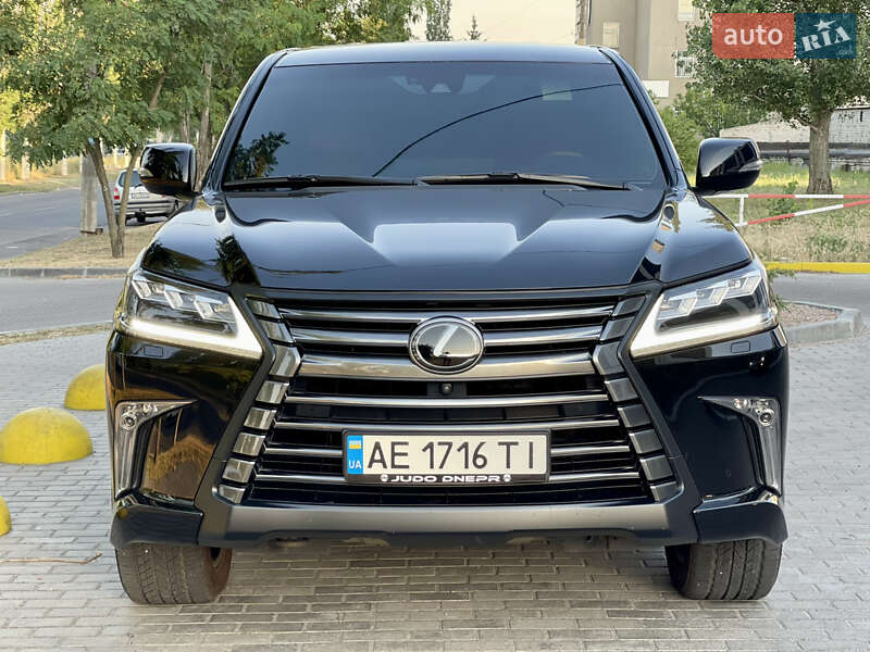 Позашляховик / Кросовер Lexus LX 2017 в Кам'янському
