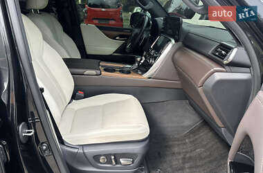 Позашляховик / Кросовер Lexus LX 2022 в 