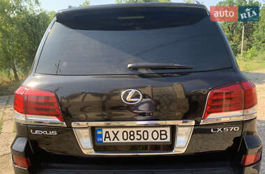 Позашляховик / Кросовер Lexus LX 2008 в 