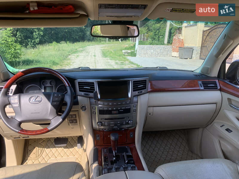 Позашляховик / Кросовер Lexus LX 2008 в Харкові