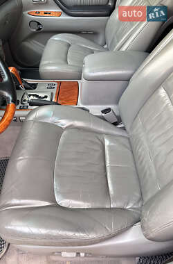 Позашляховик / Кросовер Lexus LX 2006 в 