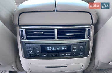 Позашляховик / Кросовер Lexus LX 2010 в 