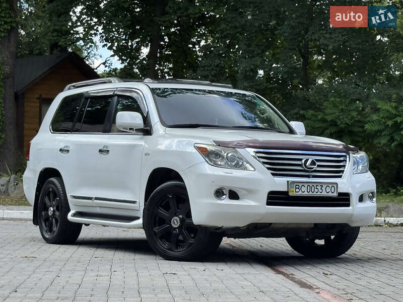 Позашляховик / Кросовер Lexus LX 2011 в 