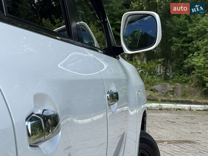 Позашляховик / Кросовер Lexus LX 2011 в Дрогобичі фото 69 Позашляховик / Кросовер Lexus LX 2011 в Дрогобичі