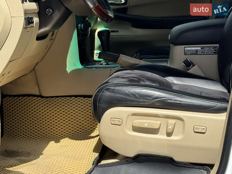 Позашляховик / Кросовер Lexus LX 2011 в Дрогобичі фото 71 Позашляховик / Кросовер Lexus LX 2011 в Дрогобичі