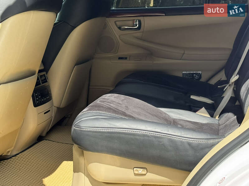 Позашляховик / Кросовер Lexus LX 2011 в Дрогобичі фото 110 Позашляховик / Кросовер Lexus LX 2011 в Дрогобичі