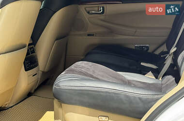 Позашляховик / Кросовер Lexus LX 2011 в 