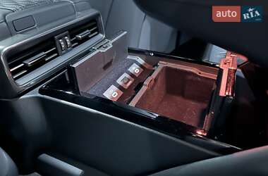 Позашляховик / Кросовер Lexus LX 2023 в 