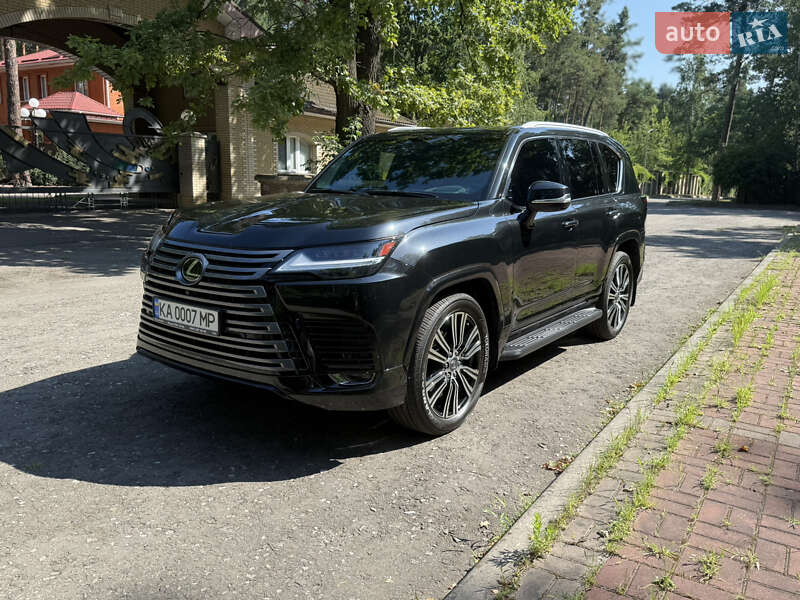 Позашляховик / Кросовер Lexus LX 2022 в 