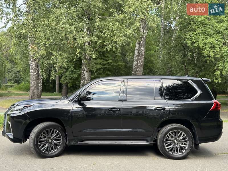 Позашляховик / Кросовер Lexus LX 2016 в Києві