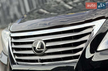 Позашляховик / Кросовер Lexus LX 2010 в 