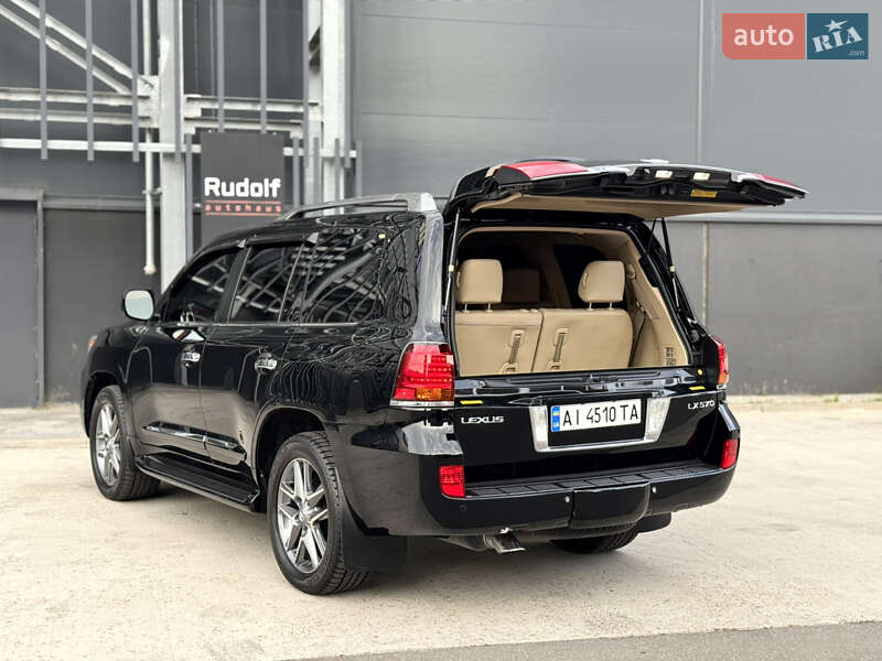 Внедорожник / Кроссовер Lexus LX 2010 в Киеве