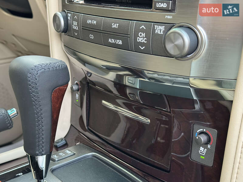 Внедорожник / Кроссовер Lexus LX 2010 в Киеве