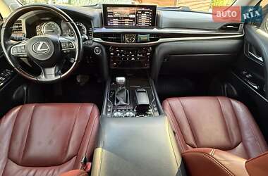 Внедорожник / Кроссовер Lexus LX 2017 в 