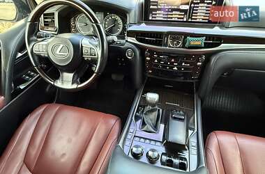 Внедорожник / Кроссовер Lexus LX 2017 в 
