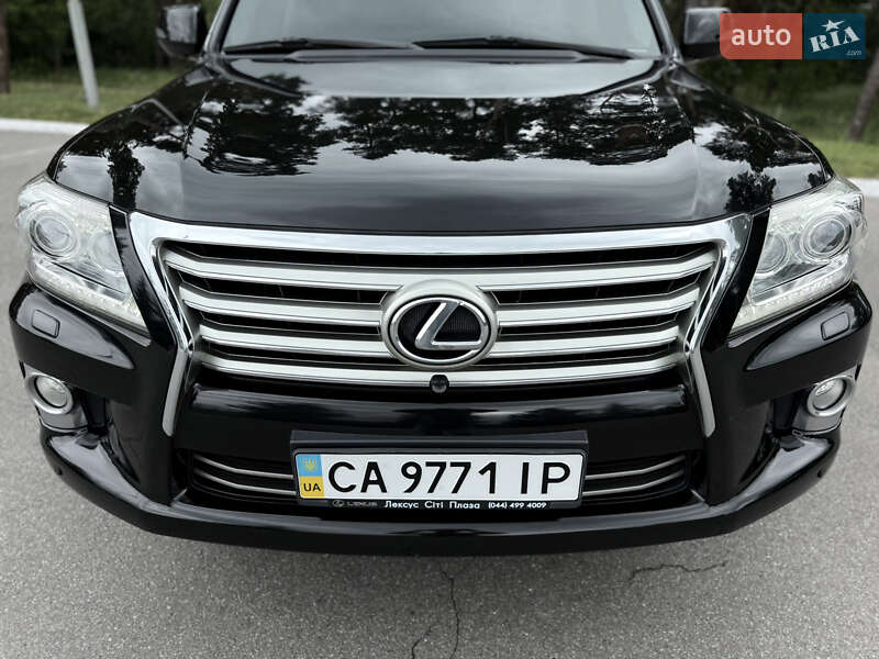 Внедорожник / Кроссовер Lexus LX 2012 в Киеве