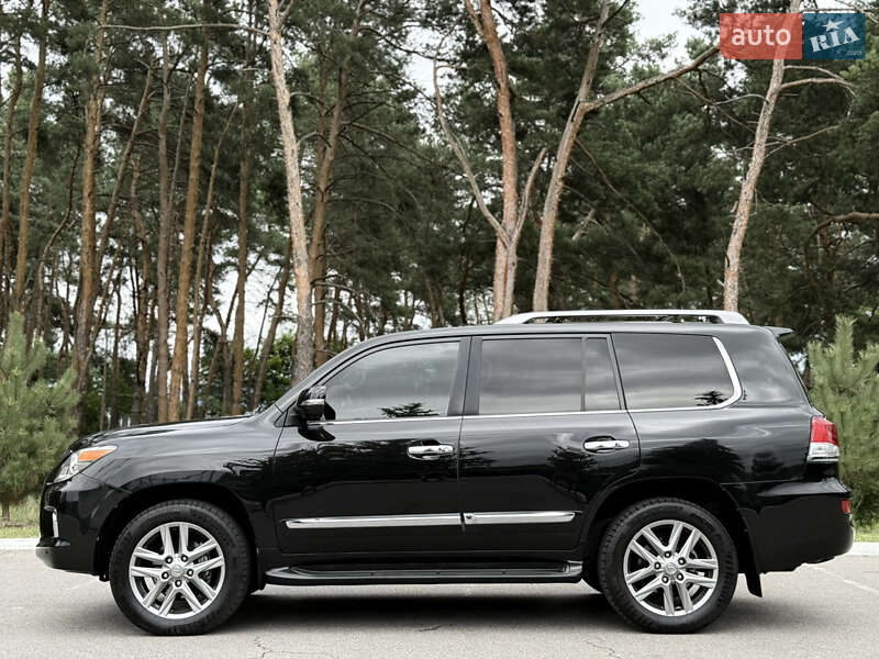 Внедорожник / Кроссовер Lexus LX 2012 в Киеве