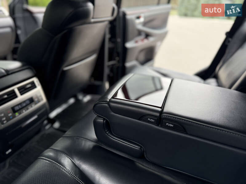 Внедорожник / Кроссовер Lexus LX 2012 в Киеве