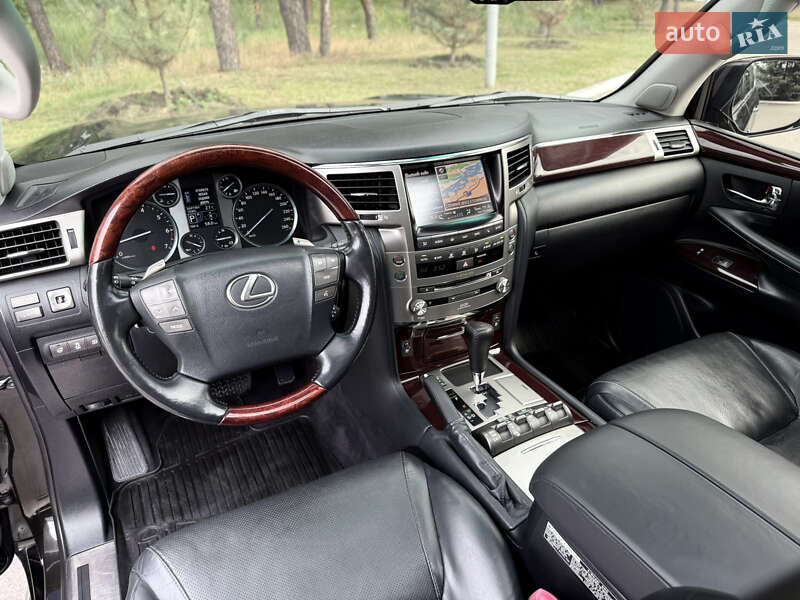 Внедорожник / Кроссовер Lexus LX 2012 в Киеве