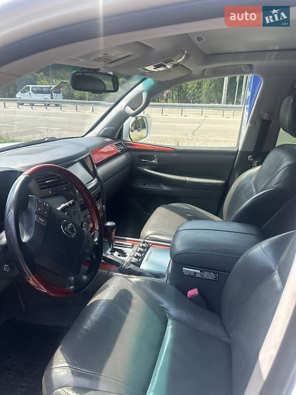 Позашляховик / Кросовер Lexus LX 2008 в Дніпрі