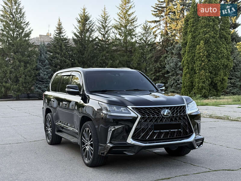 Lexus LX 2016