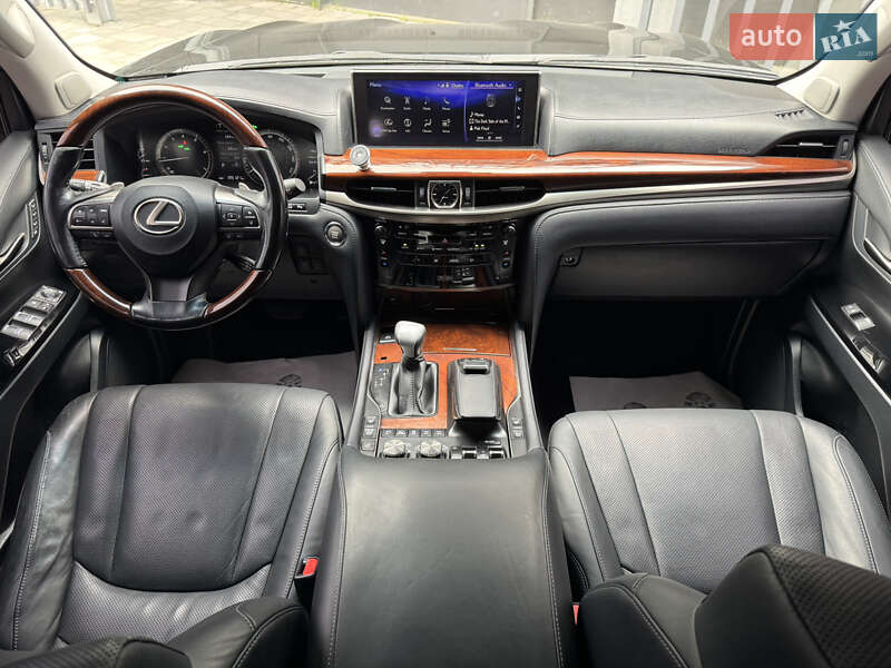 Позашляховик / Кросовер Lexus LX 2016 в Києві