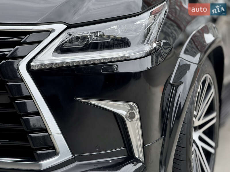 Позашляховик / Кросовер Lexus LX 2016 в Києві