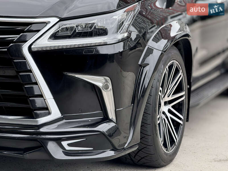 Позашляховик / Кросовер Lexus LX 2016 в Києві