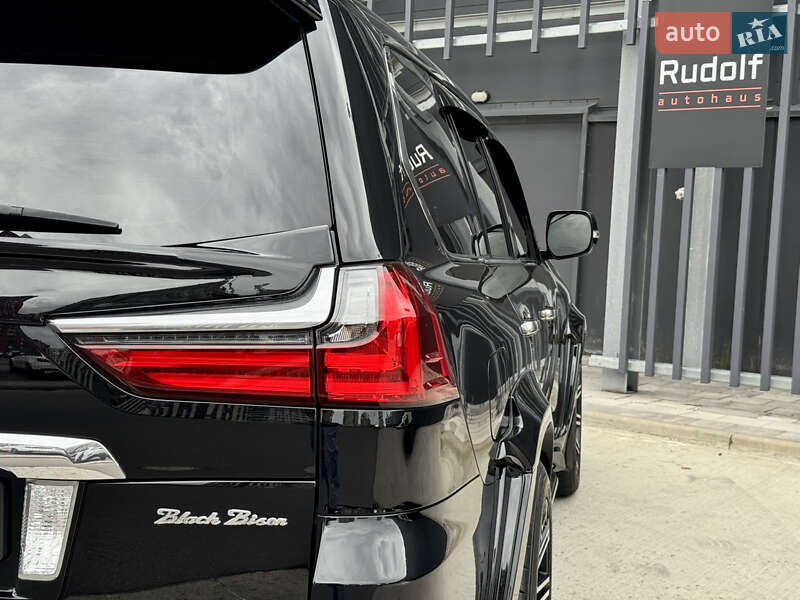 Позашляховик / Кросовер Lexus LX 2016 в Києві