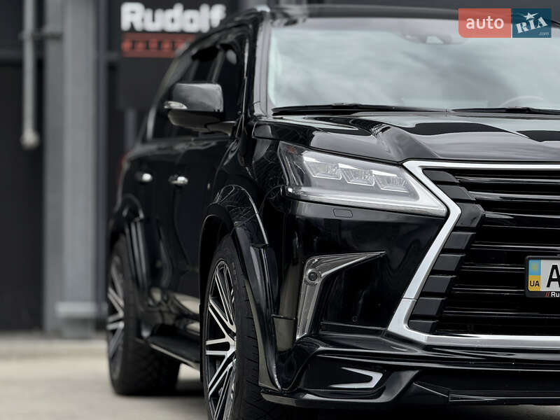Позашляховик / Кросовер Lexus LX 2016 в Києві