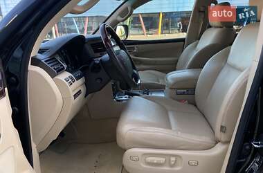 Позашляховик / Кросовер Lexus LX 2011 в 