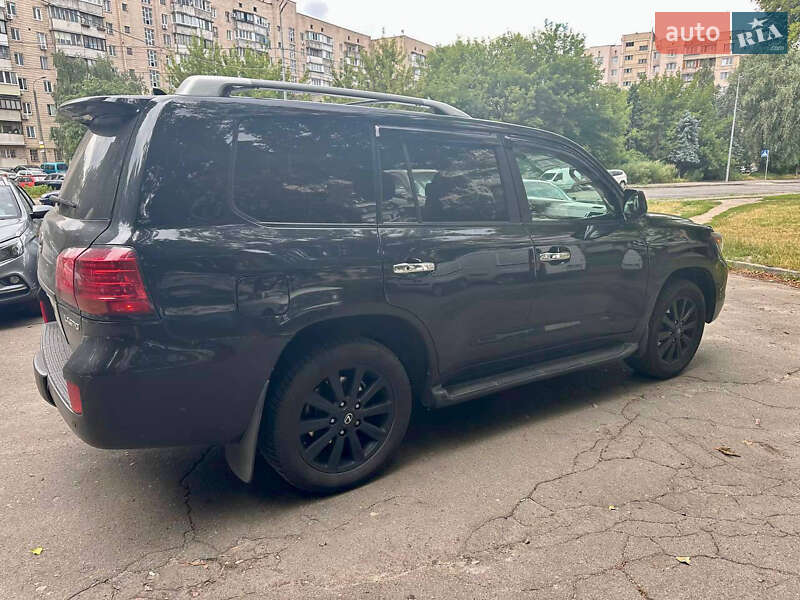 Внедорожник / Кроссовер Lexus LX 2010 в Киеве
