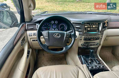 Внедорожник / Кроссовер Lexus LX 2010 в 
