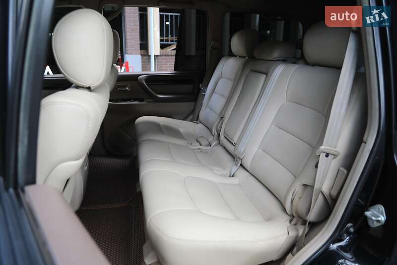 Внедорожник / Кроссовер Lexus LX 2000 в Харькове