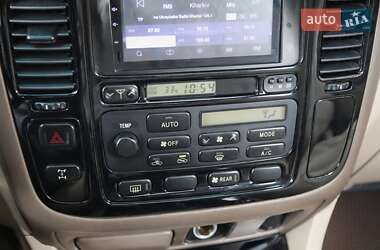 Внедорожник / Кроссовер Lexus LX 2000 в 