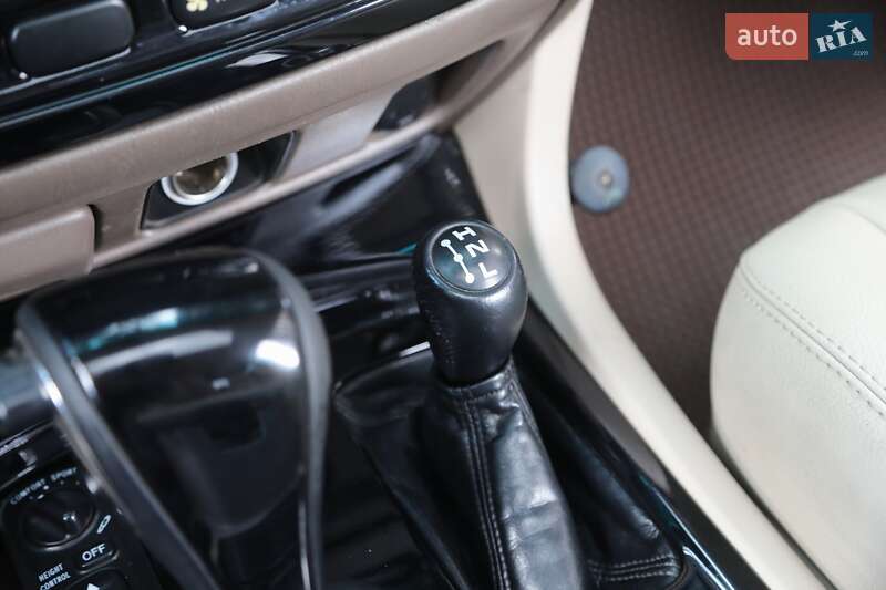 Внедорожник / Кроссовер Lexus LX 2000 в Харькове