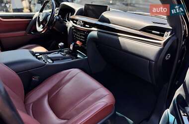 Внедорожник / Кроссовер Lexus LX 2021 в 