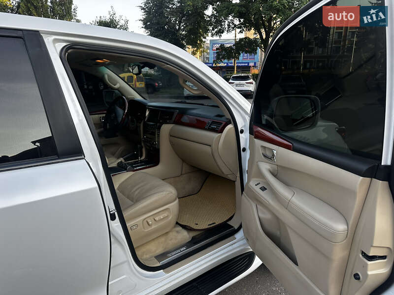 Внедорожник / Кроссовер Lexus LX 2008 в Ровно