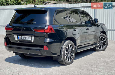 Внедорожник / Кроссовер Lexus LX 2017 в 