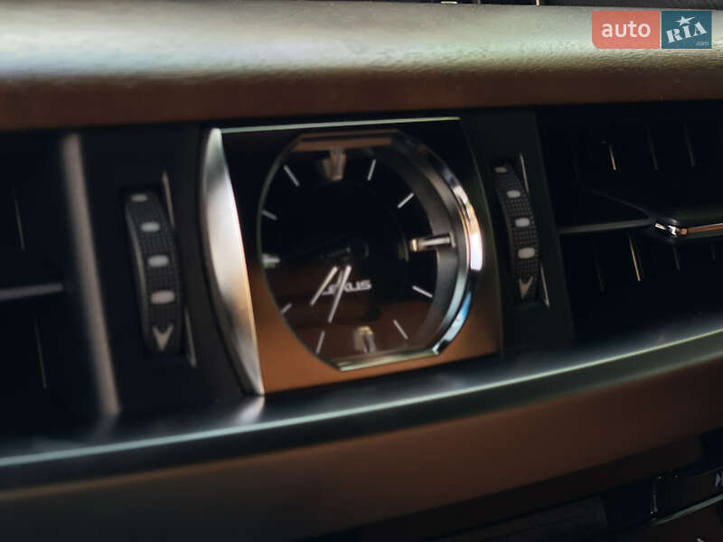 Внедорожник / Кроссовер Lexus LX 2017 в Каменском