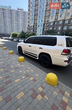Внедорожник / Кроссовер Lexus LX 2008 в 