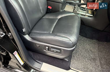Внедорожник / Кроссовер Lexus LX 2012 в 