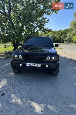 Внедорожник / Кроссовер Lexus LX 2005 в 